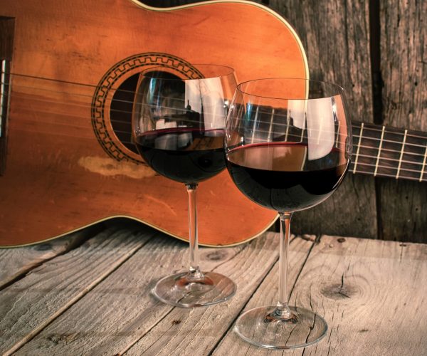 7 Ways to Support Valpo Restaurants that don’t cost money!