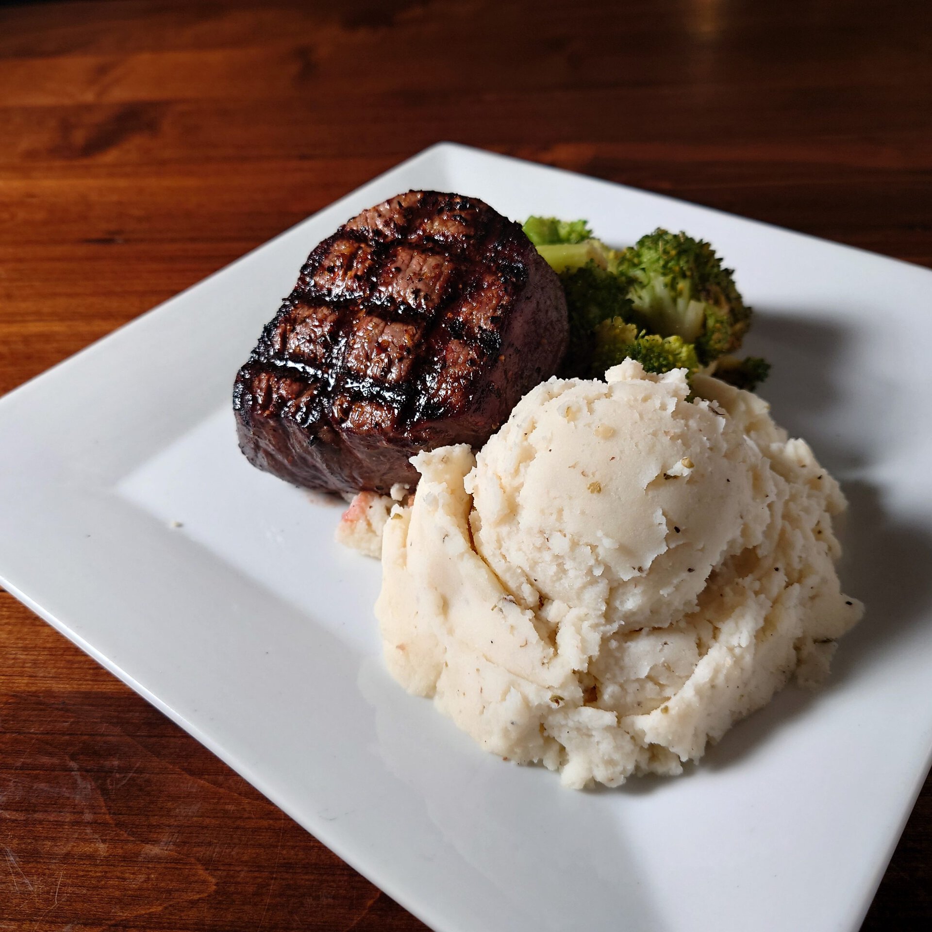 Best Steakhouse Restaurants in Valparaiso, Indiana