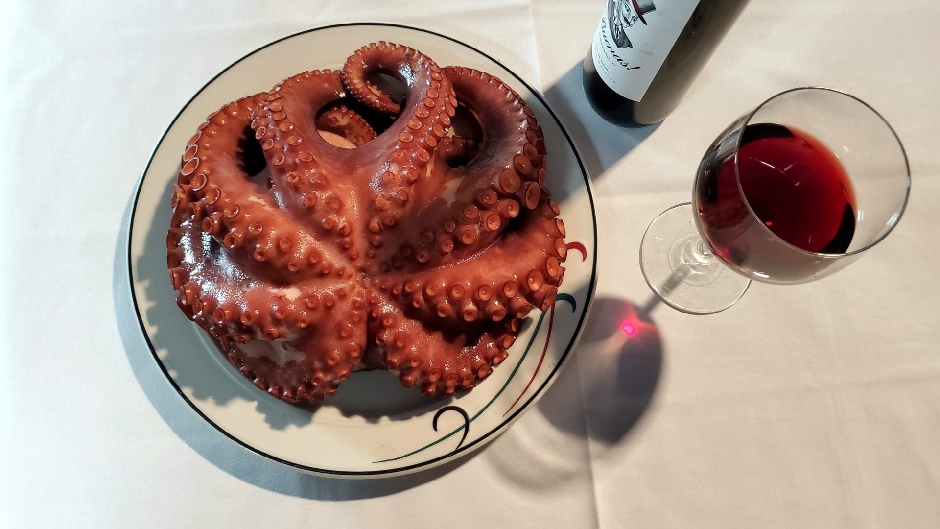 Valparaiso’s Seafood Scene: From Market to Table